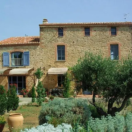 Mas La Mouillere Couette-café *